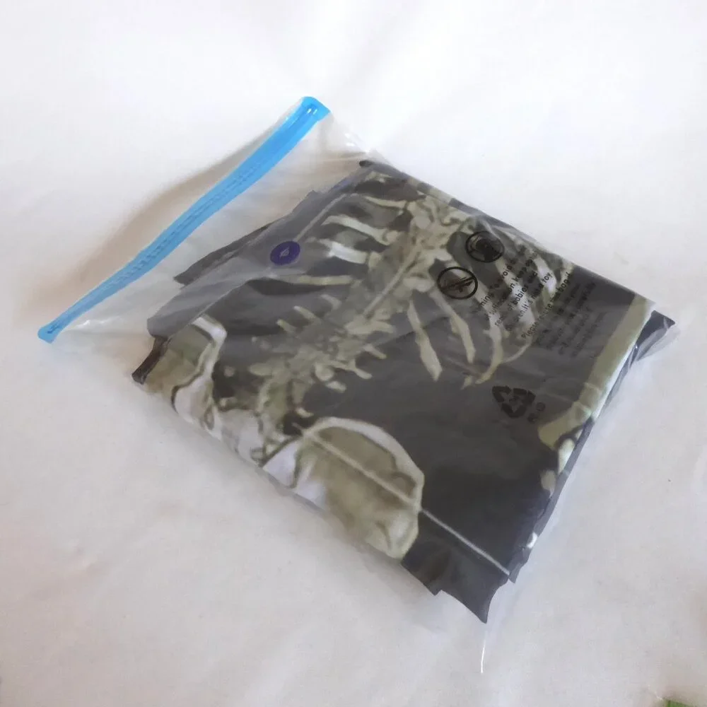 NEW GOTHIC HALLOWEEN SKELETON MEDICAL ANATOMY ILLUSTRATION SHOWER CURTAIN ODDITY
